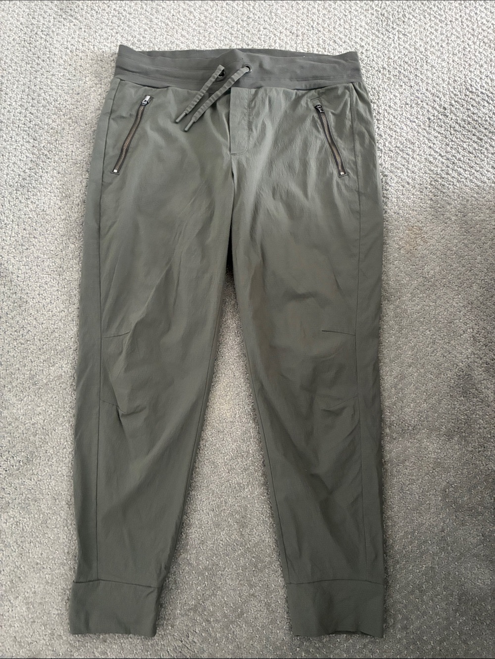 Women’s ATHLETA Olive Green Trekkie North Jogger
